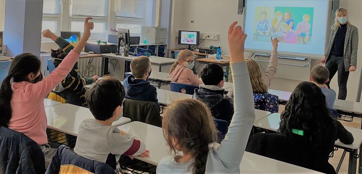 Kinder aus den Klassen 3 und 4 der Bürgermeister-Ziethen-Grundschule beim Thema "Mobbing" - (C) S. Thoenelt